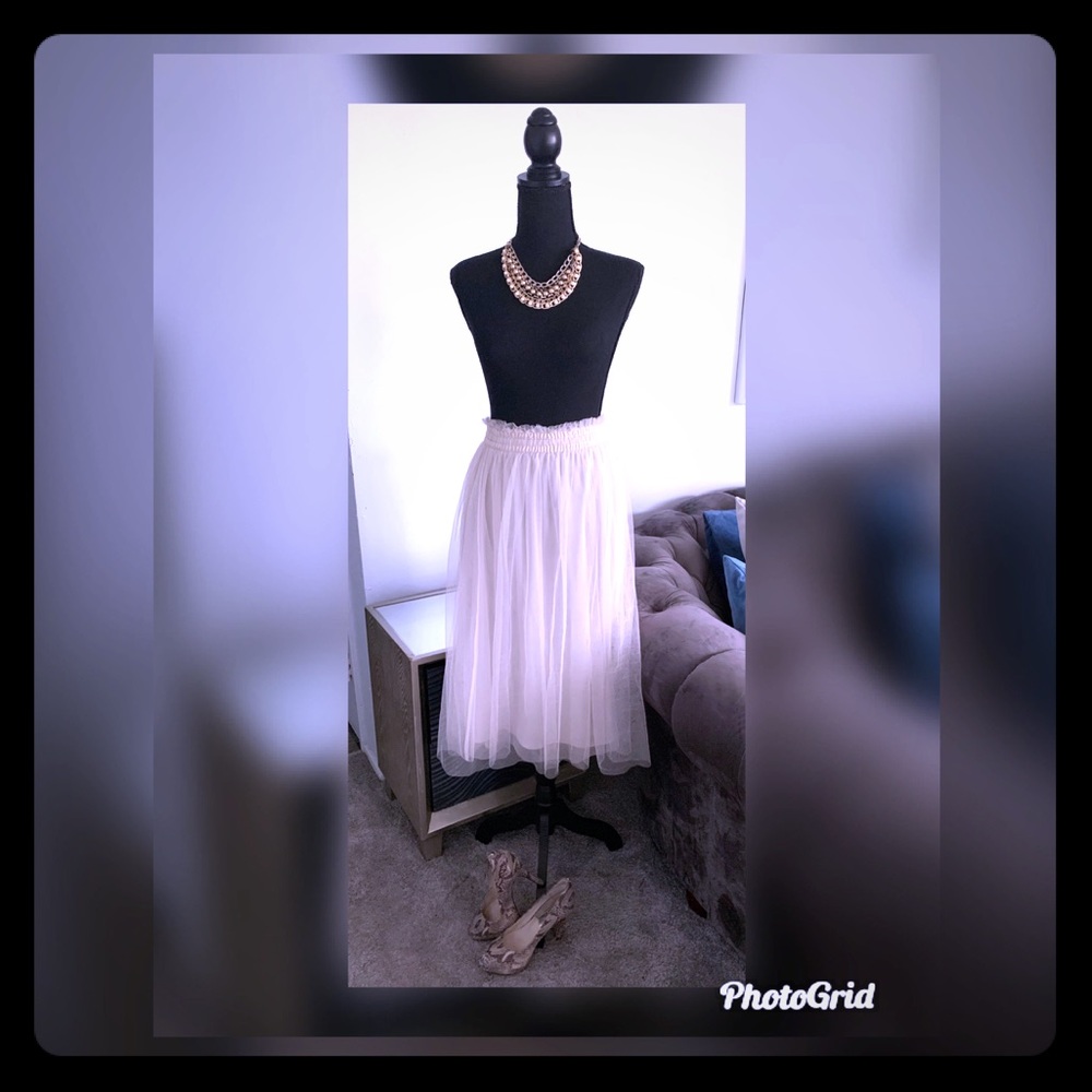 Lauren Conrad Tulle layered skirt
